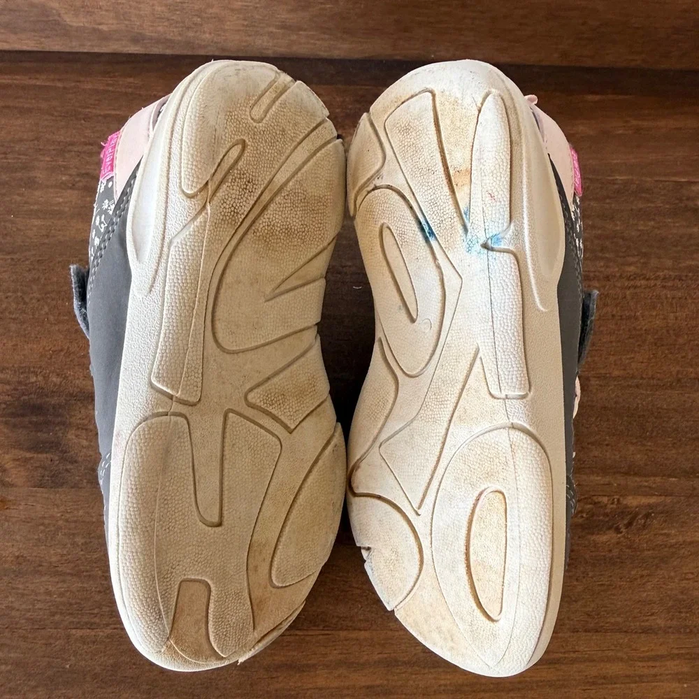 OshKosh B'gosh Cycla Gray Floral Sneakers Toddler Girls Hook Loop Size 11M